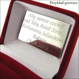 Srebrny medalik z łańcuszkiem z personalizacją 